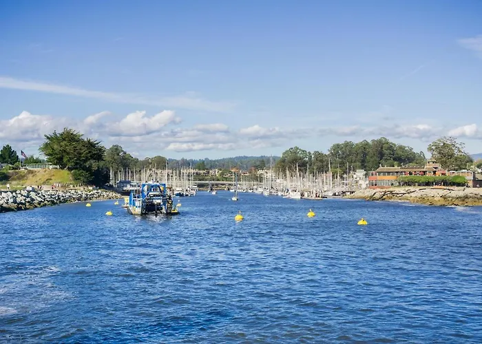 Harbor Inn